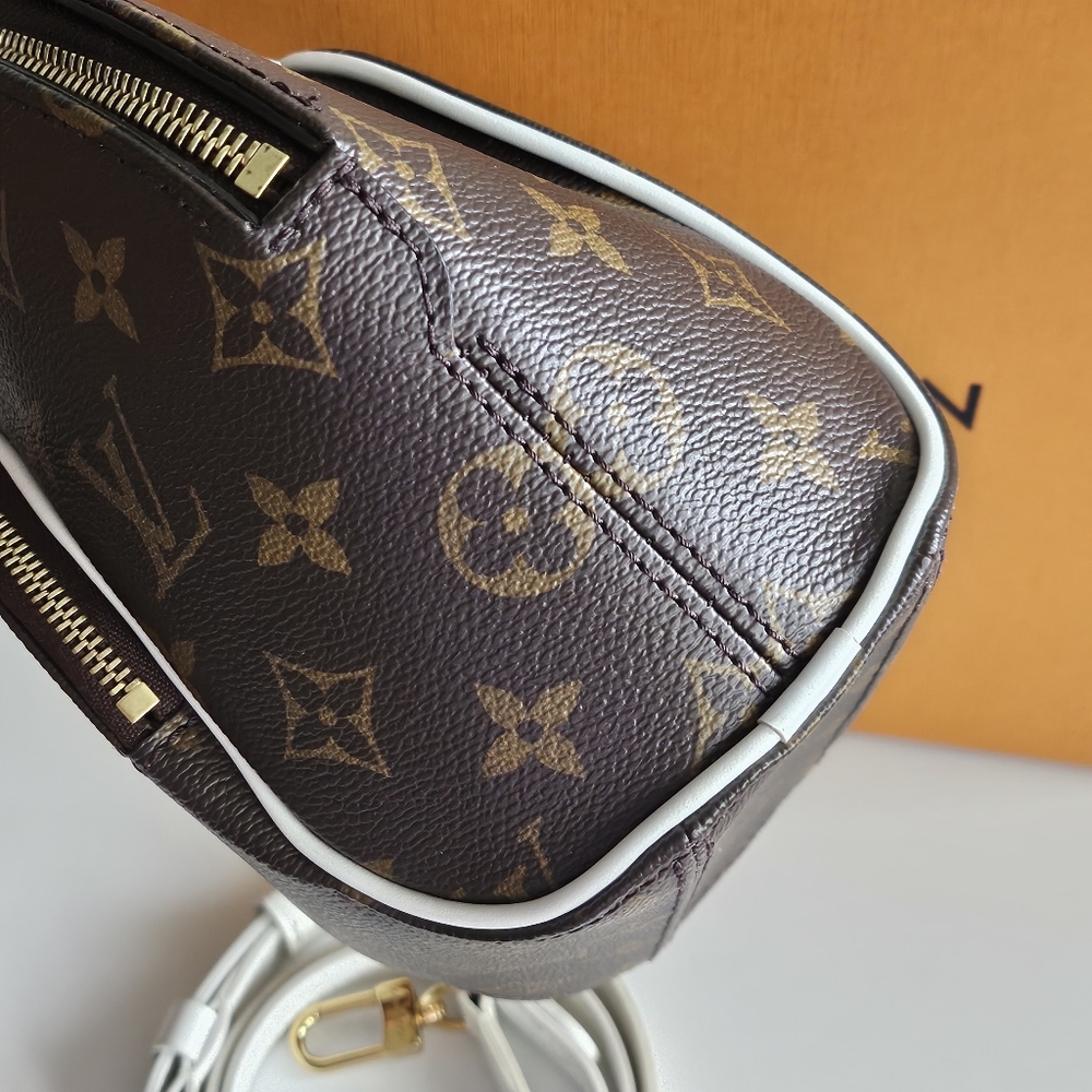 Louis Vuitton Monogram LV Match Ellipse BB White - Microchipped - Picture 3 of 14